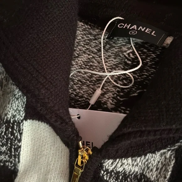 Men’s Chanel Zip Up - Picture 3 of 4